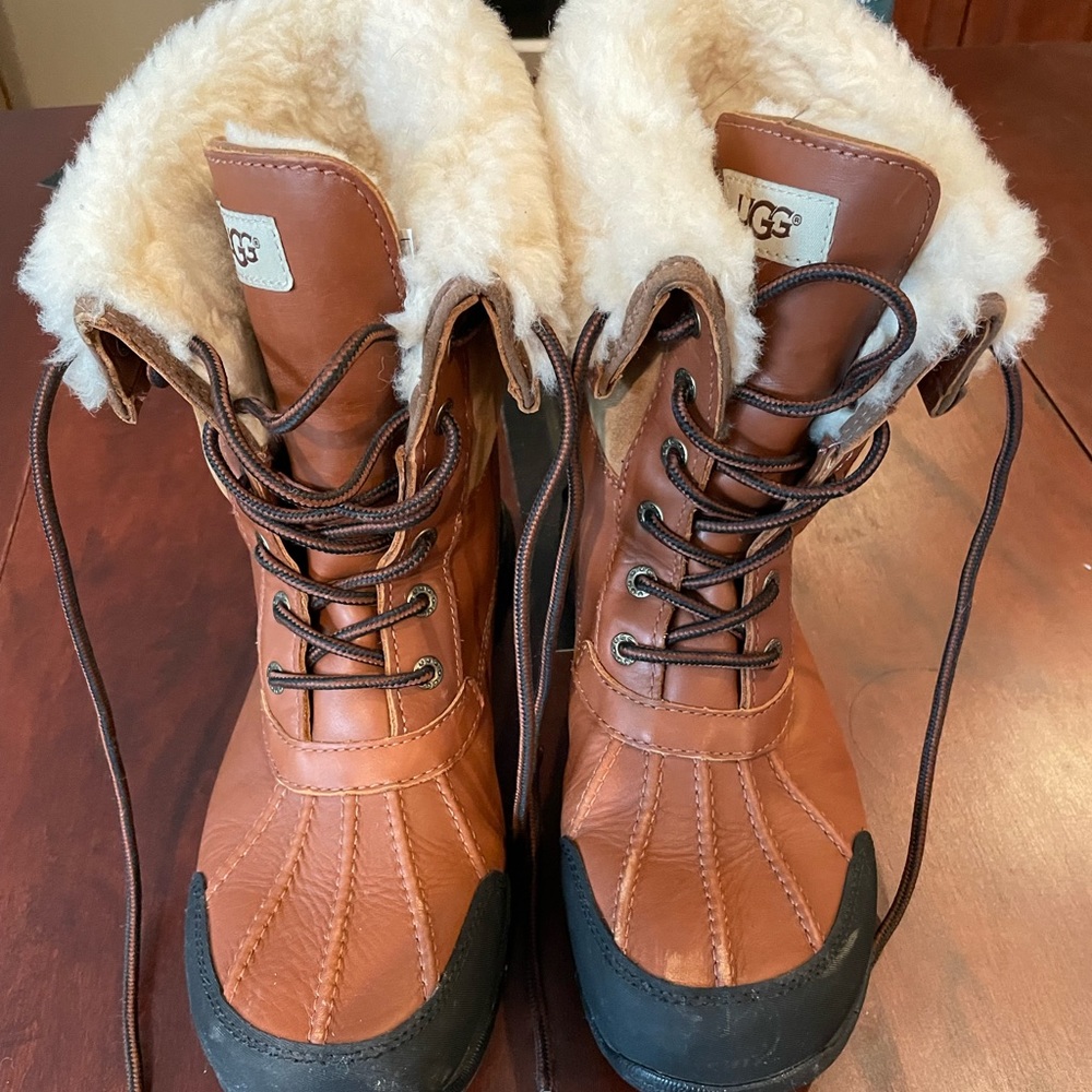 Size 10 UGG boots